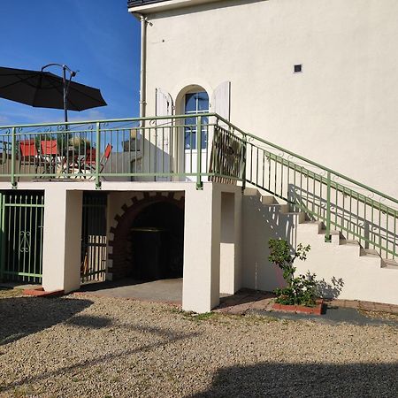 Lucriolla Hotel Oree-d'Anjou Eksteriør billede