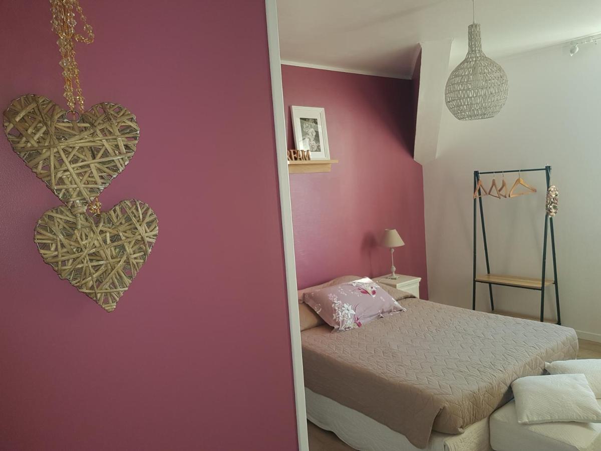 Lucriolla Hotel Oree-d'Anjou Eksteriør billede