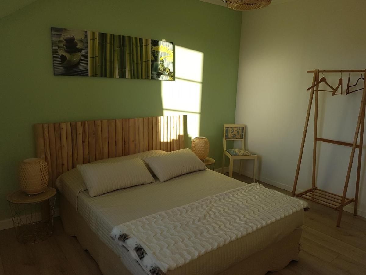 Lucriolla Hotel Oree-d'Anjou Eksteriør billede