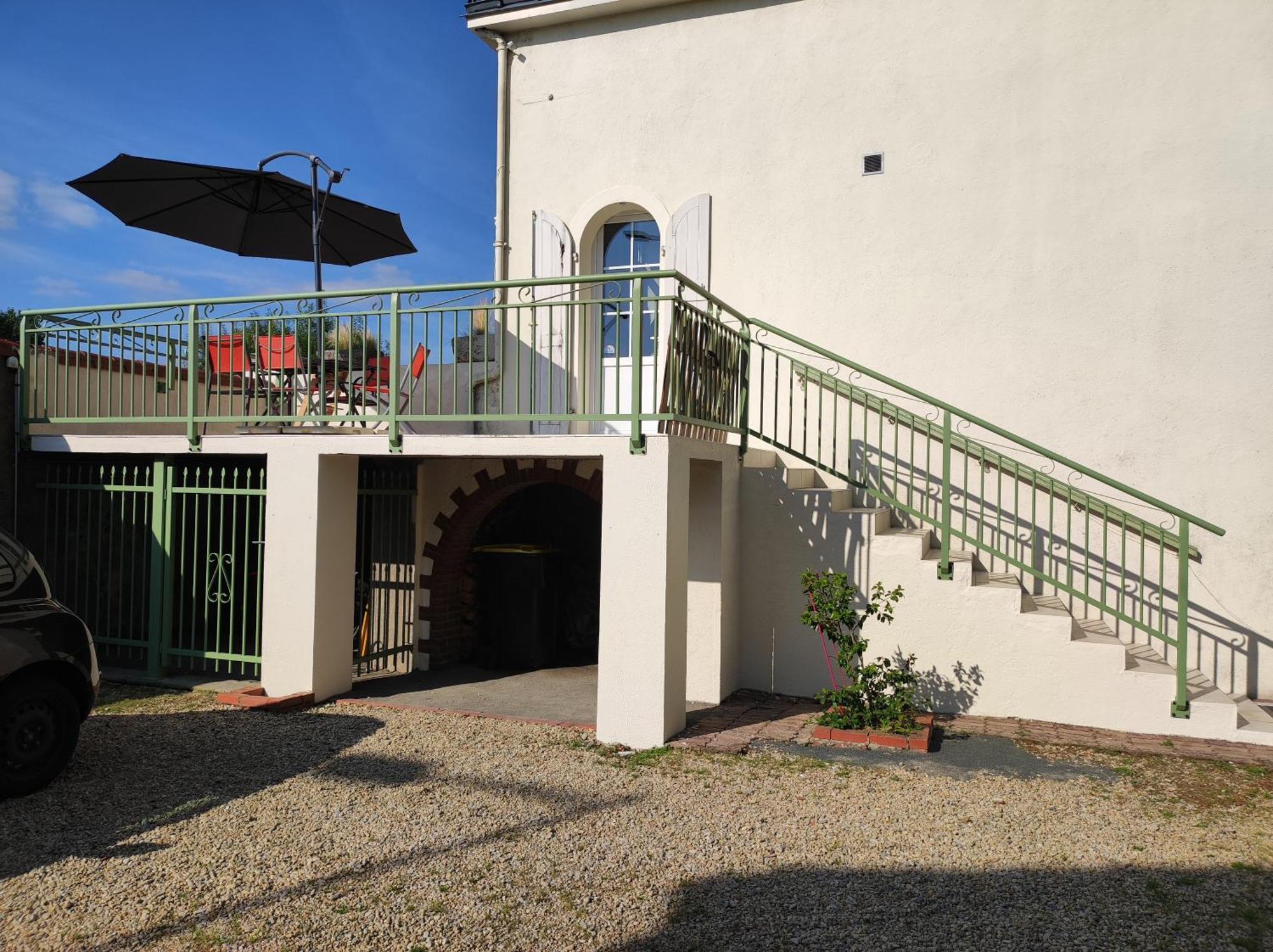 Lucriolla Hotel Oree-d'Anjou Eksteriør billede