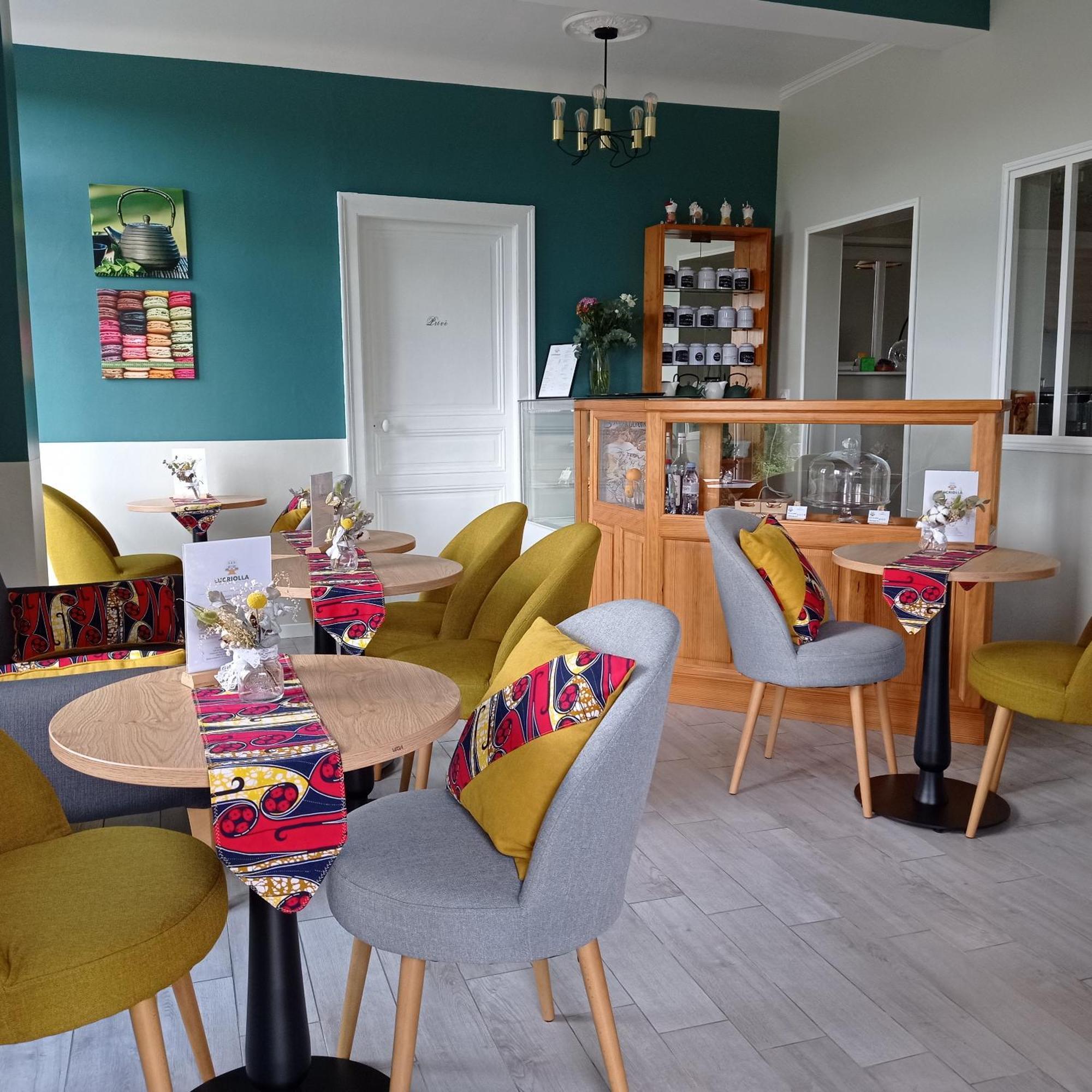 Lucriolla Hotel Oree-d'Anjou Eksteriør billede